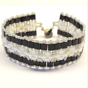 Black And White Hand Woven Seed Bead Bracelet